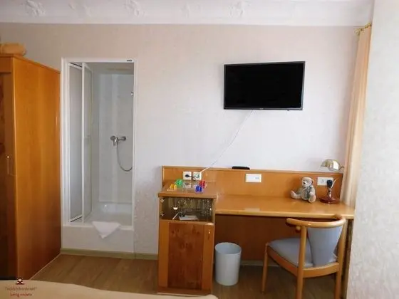 Basic Tek Büyük Yataklı Oda