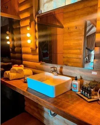 Deluxe Kulübe, Kısmi Göl Manzaralı