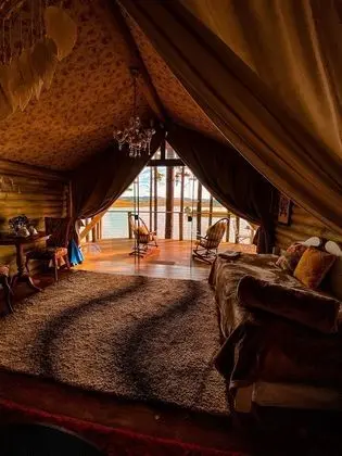 Premium Kulübe, 1 Büyük (Queen) Boy Yatak, Jakuzi, Göl Manzaralı