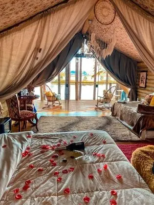 Premium Kulübe, 1 Büyük (Queen) Boy Yatak, Jakuzi, Göl Manzaralı