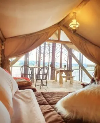 Romantic Kulübe, 1 Büyük (Queen) Boy Yatak, Göl Manzaralı