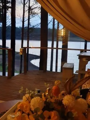 Romantic Kulübe, 1 Büyük (Queen) Boy Yatak, Göl Manzaralı