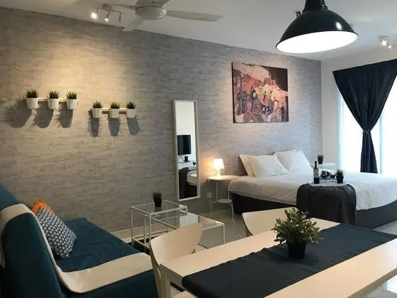 Executive Stüdyo, Balkon, Kısmi Deniz Manzaralı