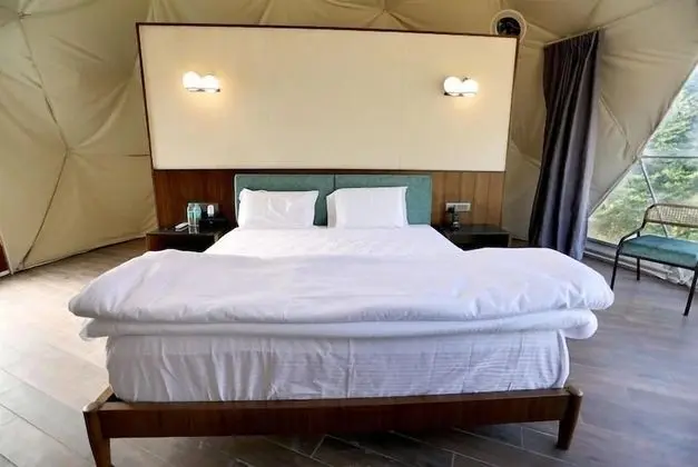 Luxury Tek Büyük Yataklı Oda, 1 Çift Kişilik Yatak, Sigara İçilebilir, Dağ Manzaralı