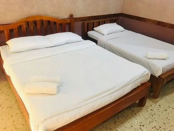 Family Tek Büyük veya İki Ayrı Yataklı Oda