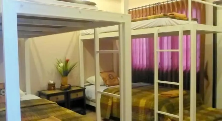 1 Bed In 4 Bed Mixed Dorm (Fan)