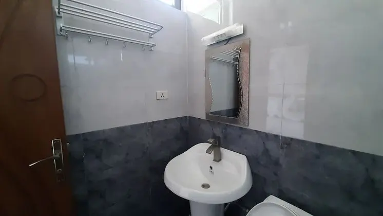 Deluxe Tek Büyük Yataklı Oda, Balkon, Şehir Manzaralı