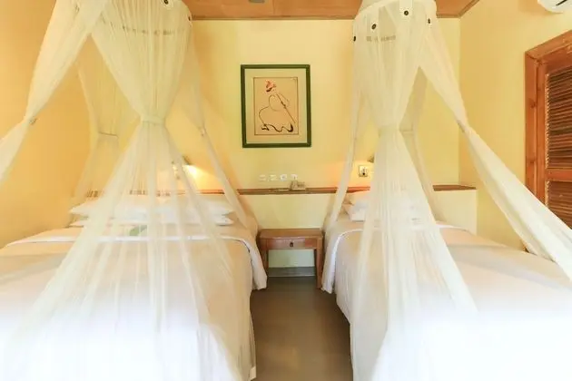 Tek Büyük veya İki Ayrı Yataklı Oda, Balkon