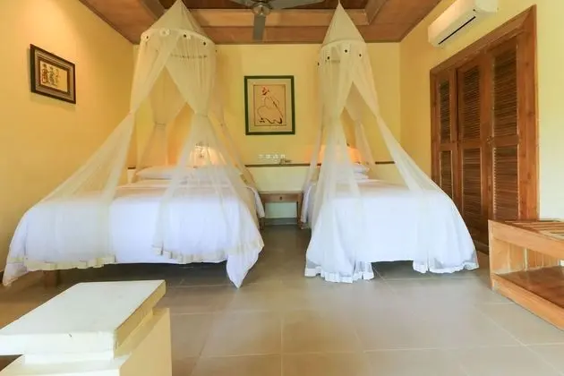 Tek Büyük veya İki Ayrı Yataklı Oda, Balkon