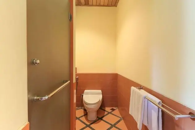 Tek Büyük veya İki Ayrı Yataklı Oda, Balkon