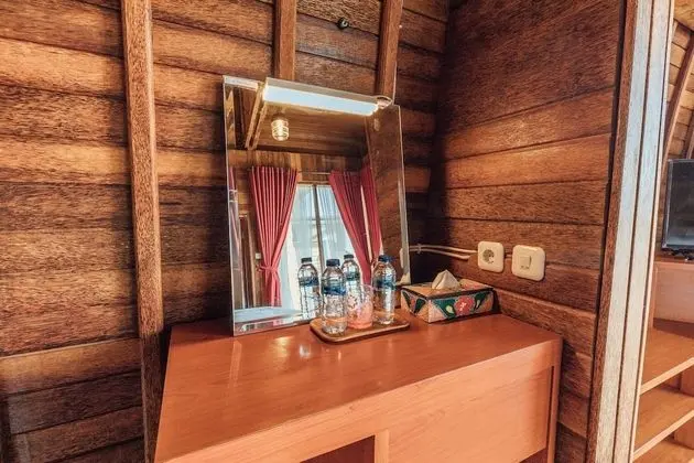 Villa, 1 Yatak Odası, Havuz Manzaralı