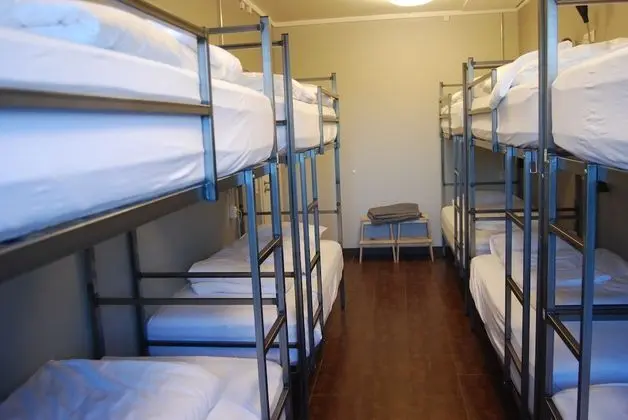 Ortak Ranzalı Oda, Sadece kadınlar için, Ortak Banyo