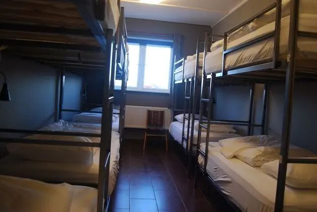 Ortak Ranzalı Oda, Sadece kadınlar için, Ortak Banyo