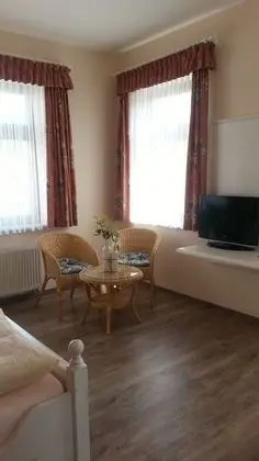 Comfort Büyük Yataklı Tek Kişilik Oda