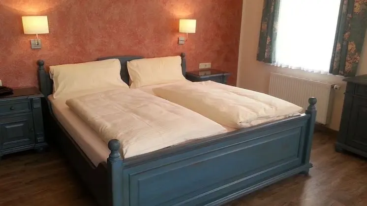 Comfort Tek Büyük veya İki Ayrı Yataklı Oda