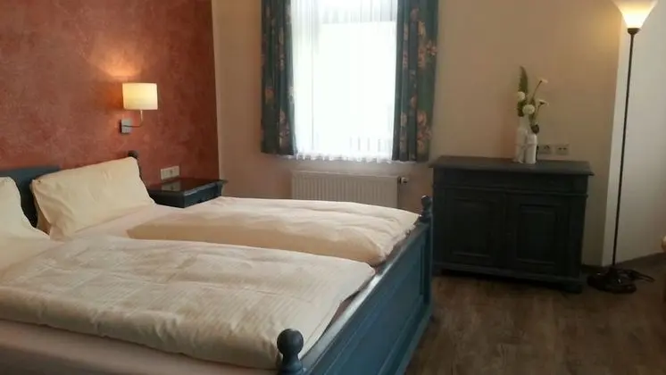 Comfort Tek Büyük veya İki Ayrı Yataklı Oda