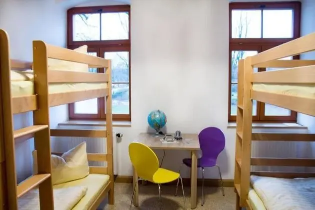 Dört Kişilik Oda, Bahçe Manzaralı