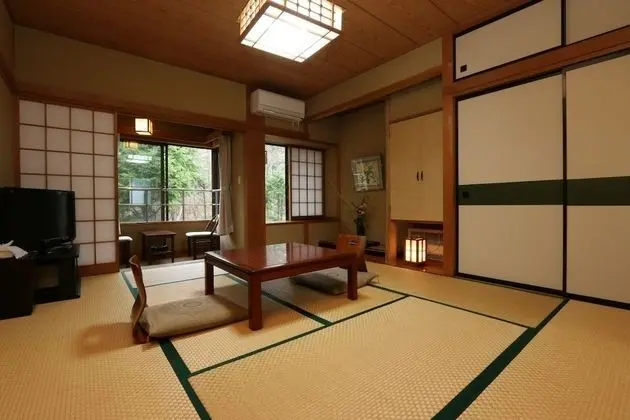 Traditional Oda, Ortak Banyo, Bahçe Manzaralı (Japanese Style)