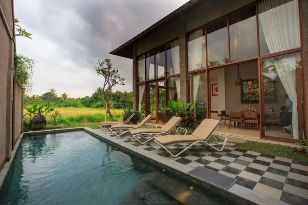 Two-Bedrooms Infinity Lap Pool Villa