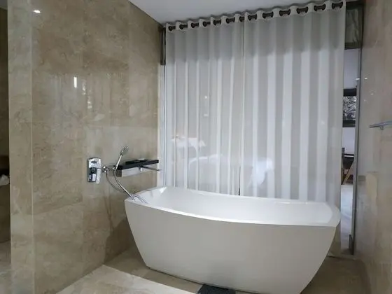 Two-Bedrooms Infinity Lap Pool Villa