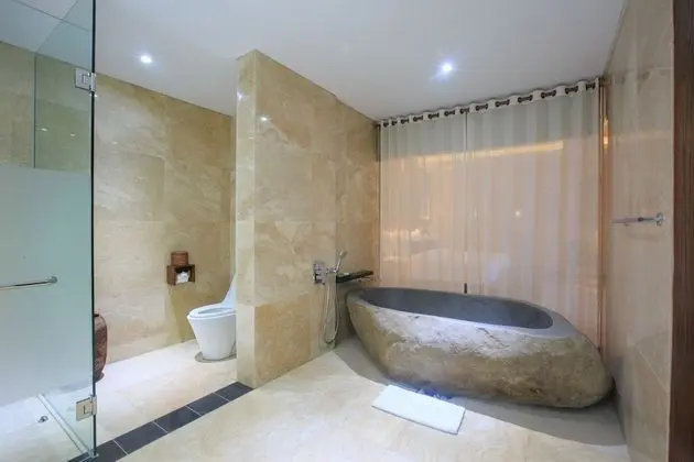 Two-Bedrooms Infinity Lap Pool Villa