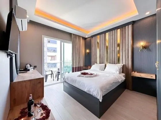 Luxury Room,Kısmi Deniz Manzaralı,Balkonlu