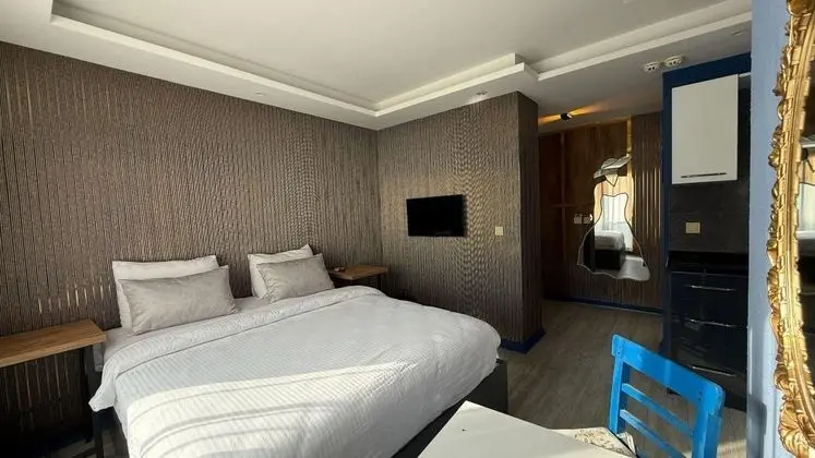 Aile Odası, Bahçe Manzaralı, Balkonlu