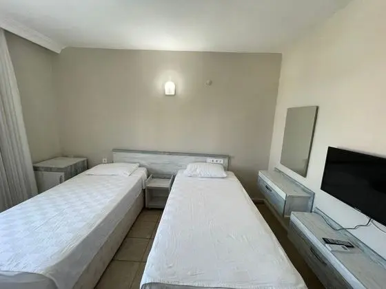 Standart Oda - Havuz Manzaralı