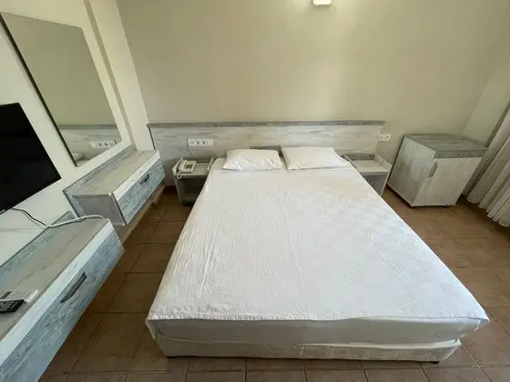 Standart Oda - Havuz Manzaralı