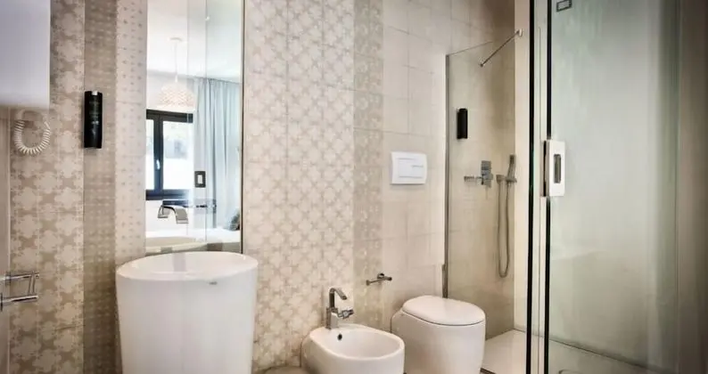 Comfort Tek Büyük Yataklı Oda