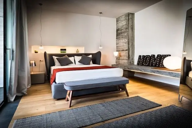 Süit, Balkon, Bahçe Manzaralı