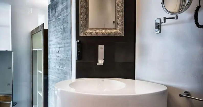 Süit, Balkon, Bahçe Manzaralı