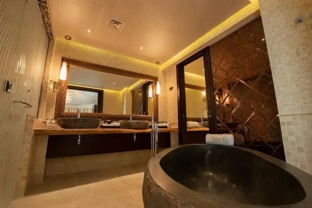Arabian Oryx Royal Pool Villa