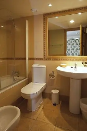 Tek Büyük Yataklı Oda (1 Adult + 1 Child)