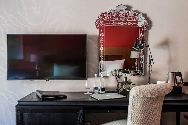 Executive Oda, 1 En Büyük (King) Boy Yatak, Avlu Manzaralı