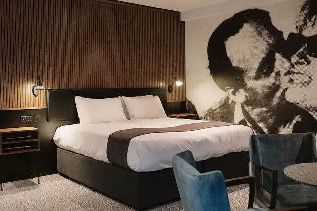 Snug - Double Room (No Window)
