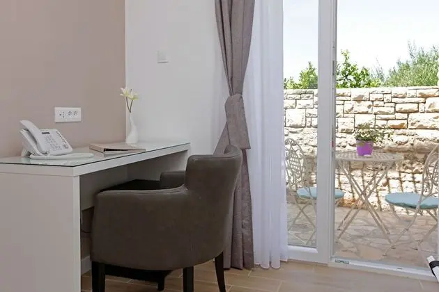 Superior Tek Büyük Yataklı Oda, Balkon, Kısmi Deniz Manzaralı