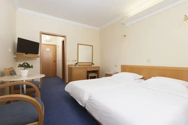 Tek Büyük Yataklı Oda