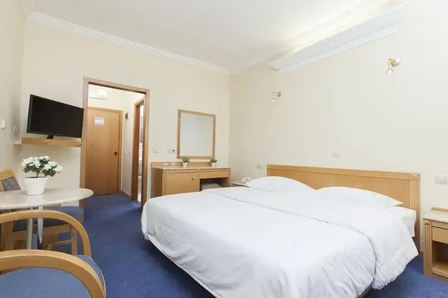 Tek Büyük Yataklı Oda