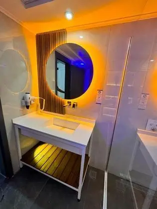 Deluxe Suite Room