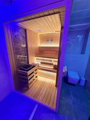 Deluxe Suite Room
