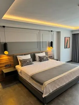 Deluxe Suite Room