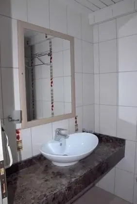 Standard Tek Büyük veya İki Ayrı Yataklı Oda, Bahçe Manzaralı