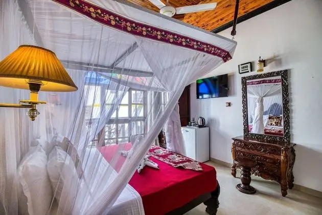 Tek Büyük Yataklı Oda, Balkon, Deniz Manzaralı