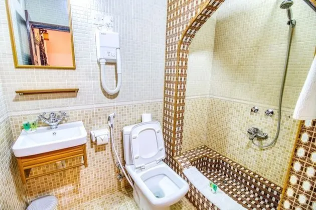 Tek Büyük Yataklı Oda, Balkon, Deniz Manzaralı