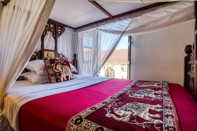 Üç Kişilik Oda, Balkon, Deniz Manzaralı