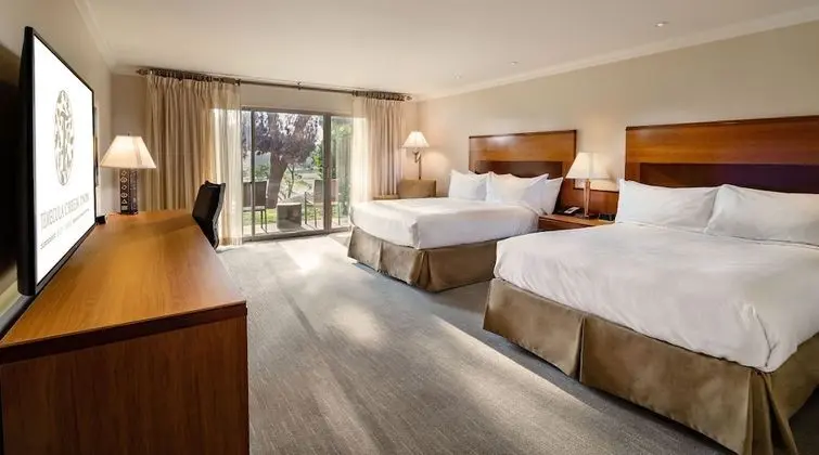 Deluxe Oda, 2 Büyük (Queen) Boy Yatak (Sleeps 4, 5)