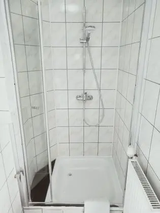 Üç Kişilik Oda