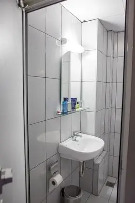 Tek Büyük veya İki Ayrı Yataklı Oda, Özel Banyo