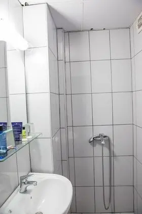 Tek Büyük veya İki Ayrı Yataklı Oda, Özel Banyo